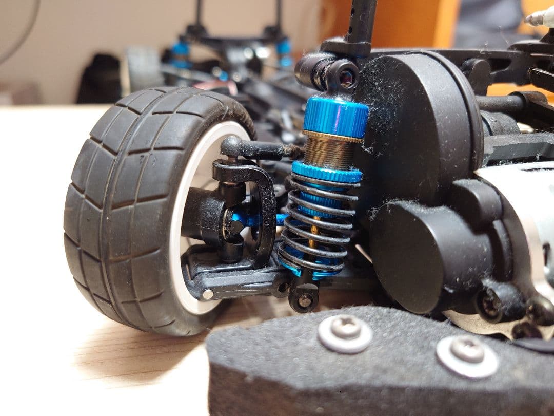 タミヤ　XV-01 オンロード仕様　TRFダンパー