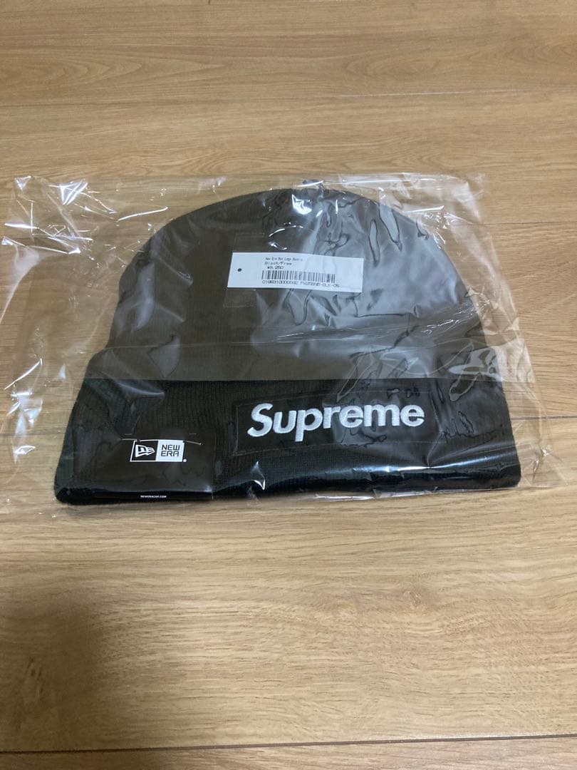 New Era® Box Logo Beanie Black