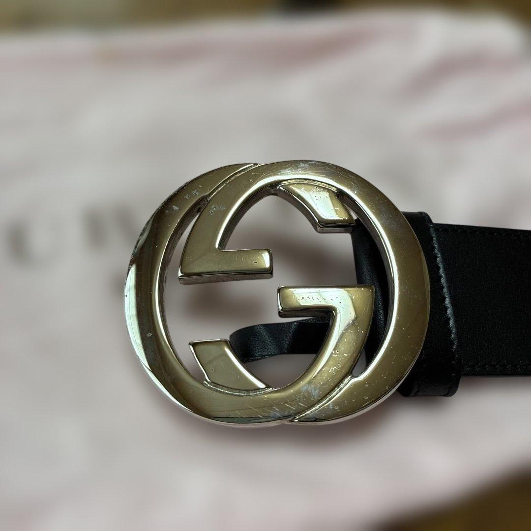 GUCCI ブラックレザーベルト ダブルGロゴ