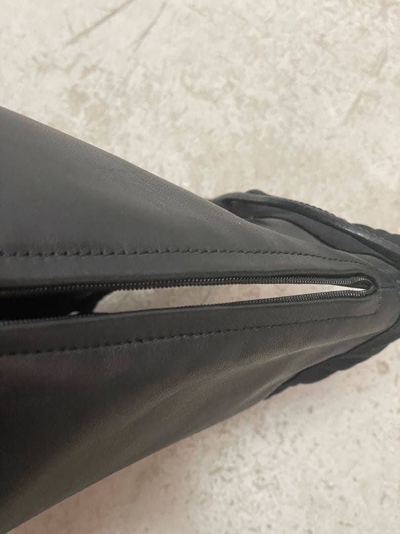 DECI 巾着　レザーリバーシブル　ovy