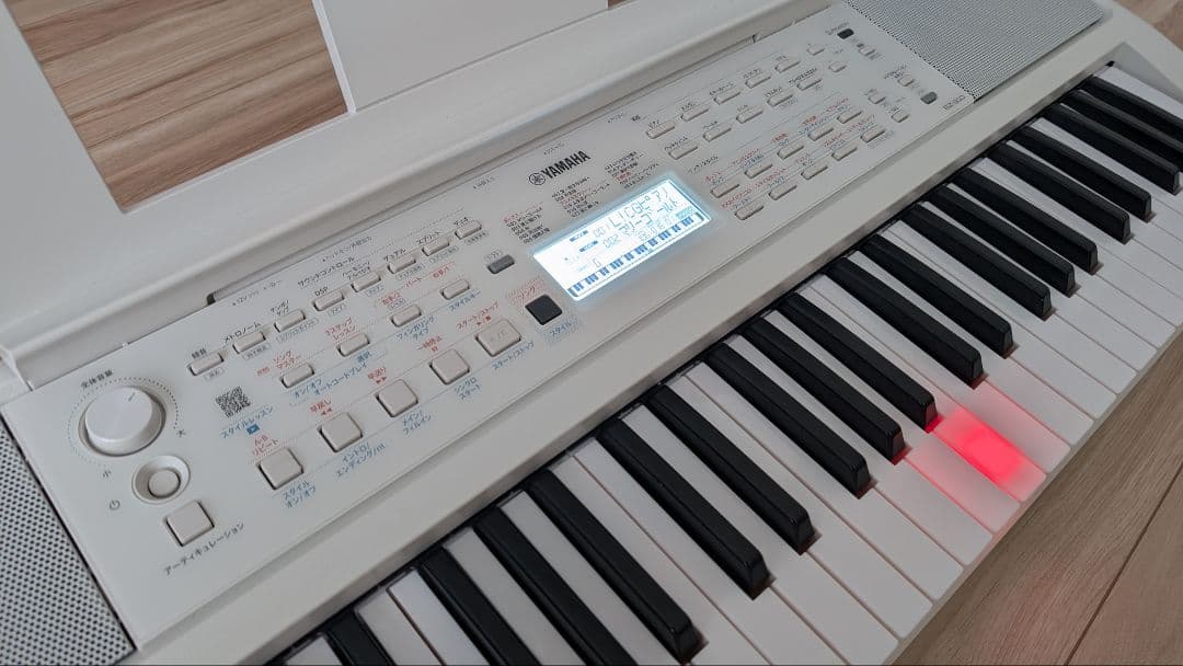 美品YAMAHA ヤマハ 光る 電子キーボード 電子ピアノ EZ-310