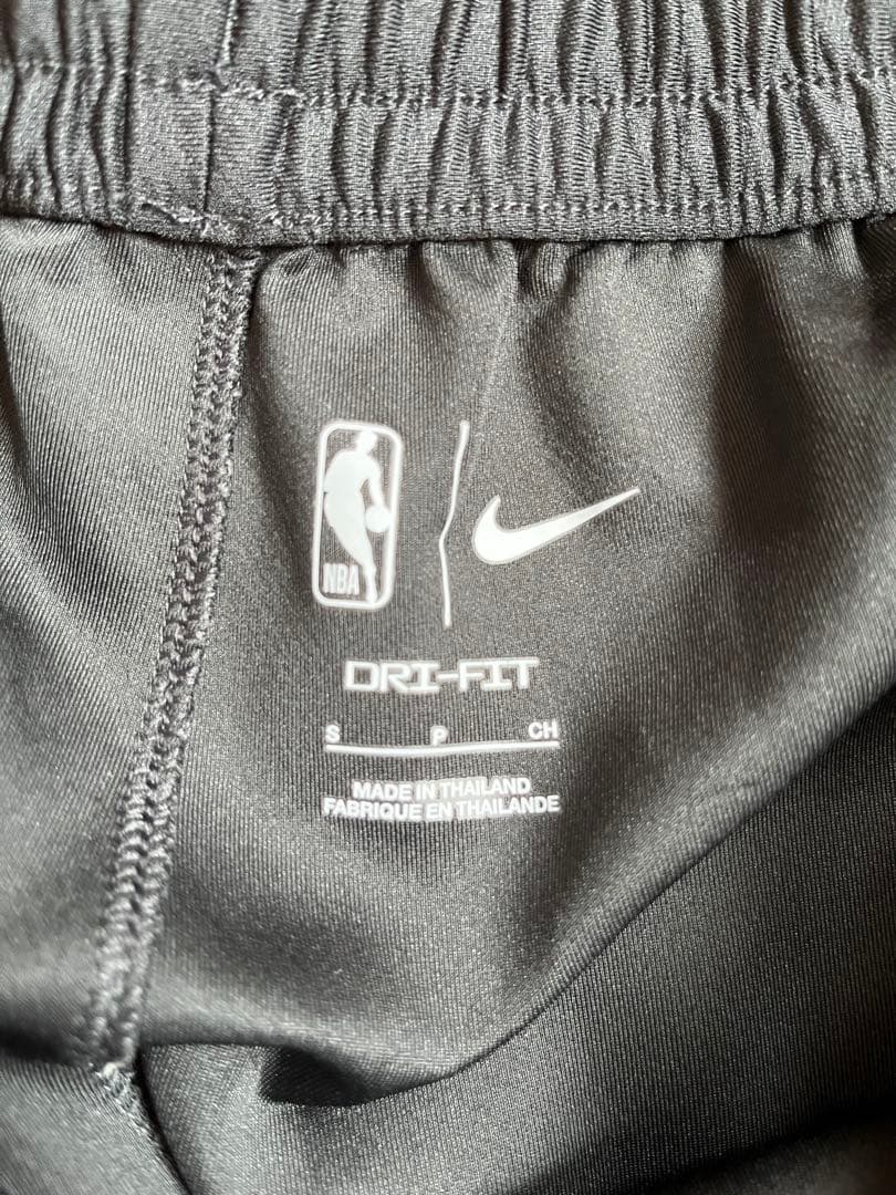 み*8様 Nike Brooklyn Nets トレーニングパンツ ブラック