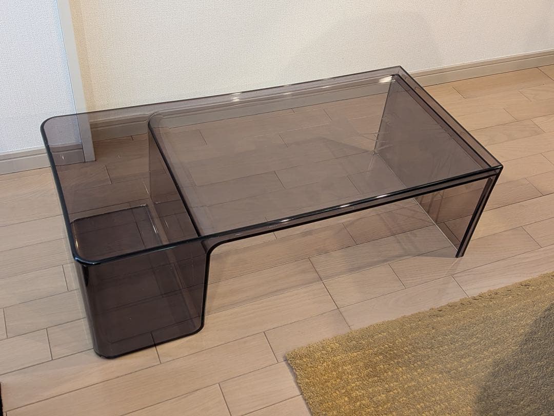 イタリア製　廃盤　Kartell Usame グレー