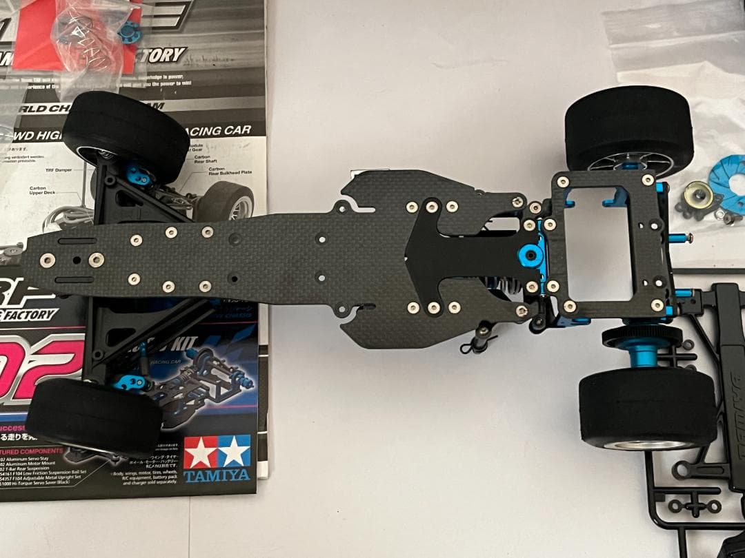 タミヤ 1/10 2WD TRF102 メカレスシャーシ 箱・説明書・残パーツ付