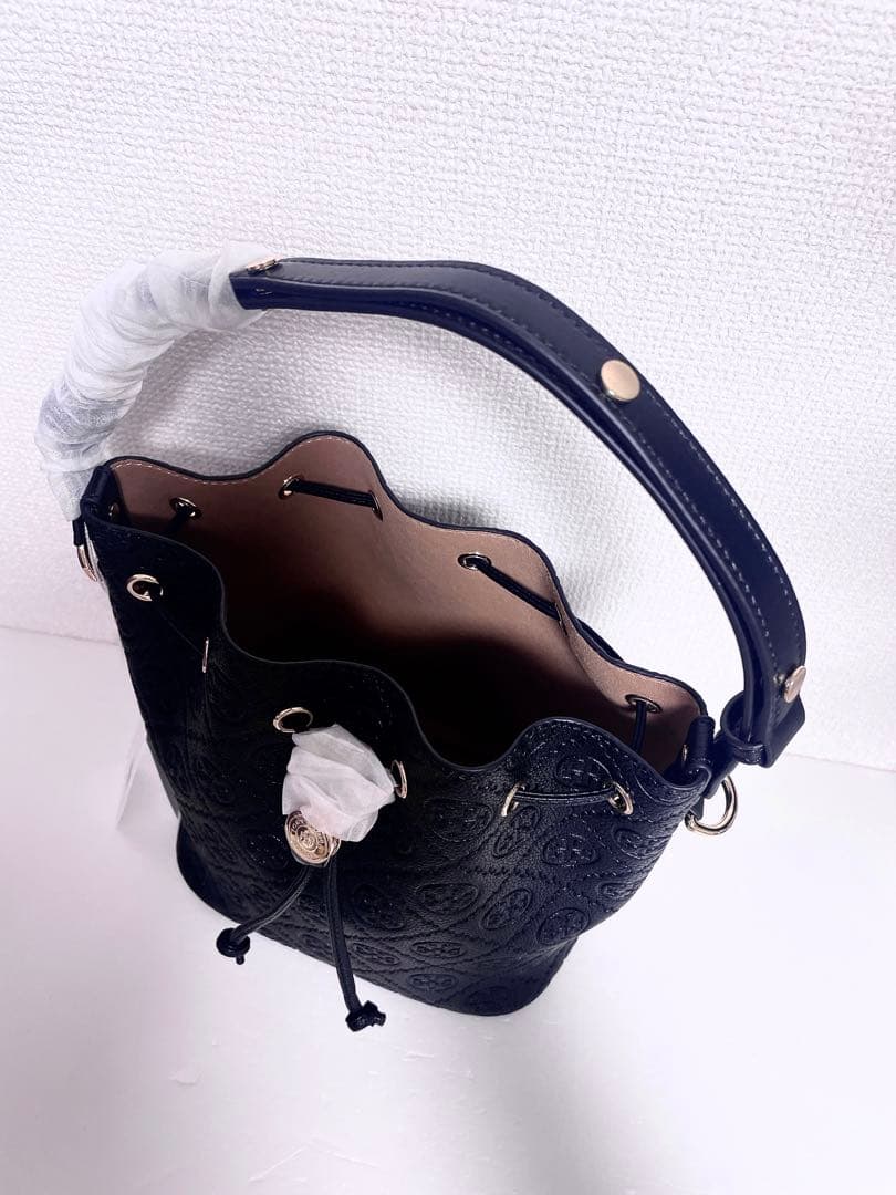 【大人気☆】Tory Burch Tモノグラム ペブルド バケットバッグ