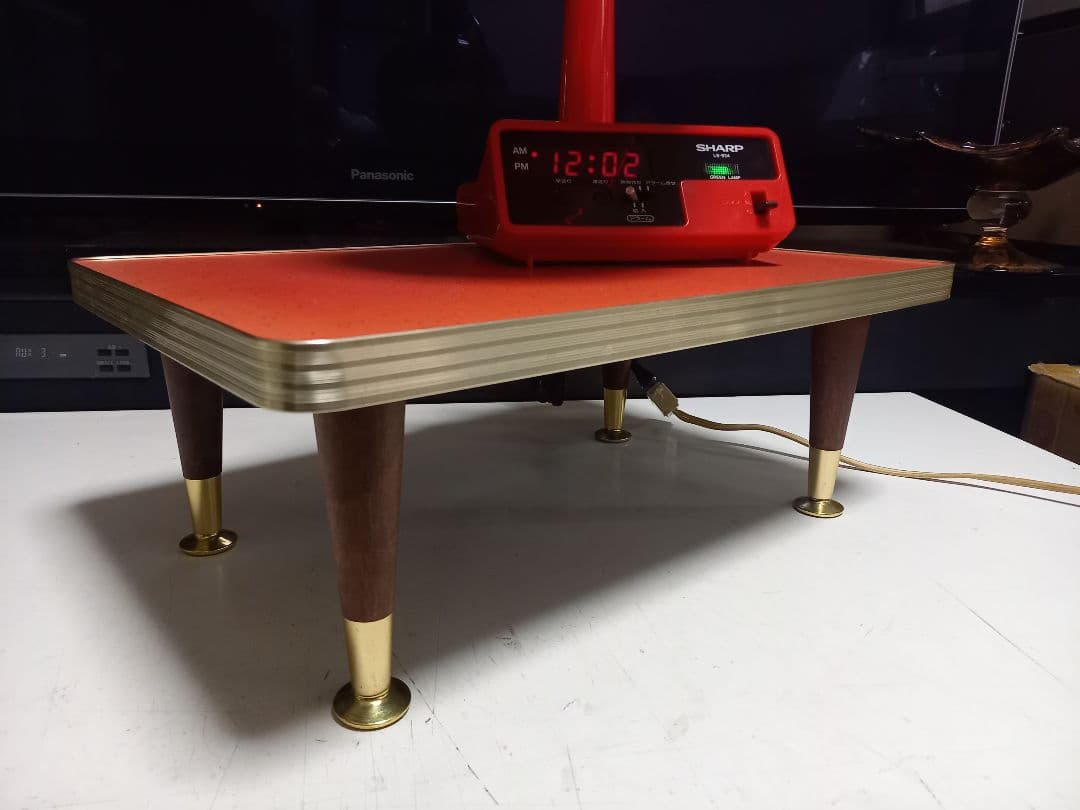 チャルメラ　様売約済　スペースエイジ　フレーク　デザイン　赤　サイド　テーブル