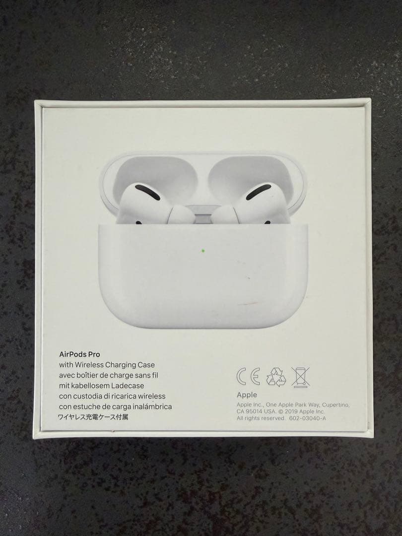 【美品】AirPods Pro 本体+付属品完備+ポケモン イーブイのケース付き