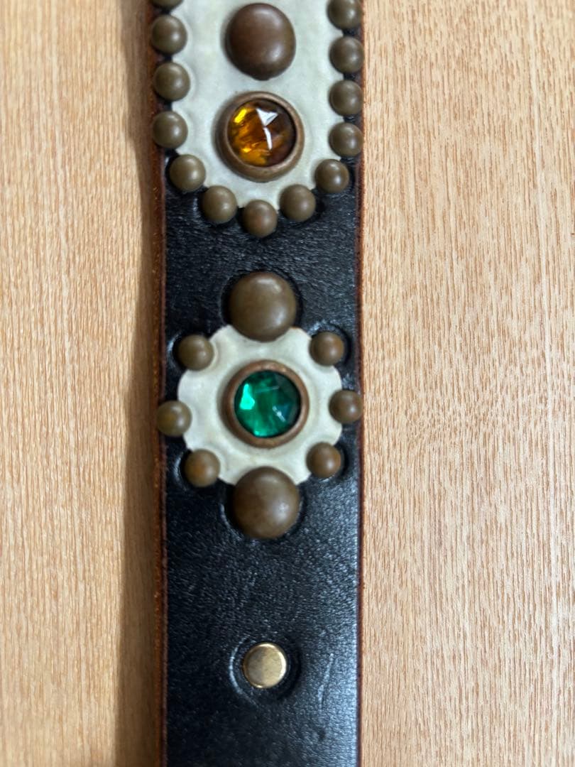 HTCスタッズカラーストーンベルト　新品未使用