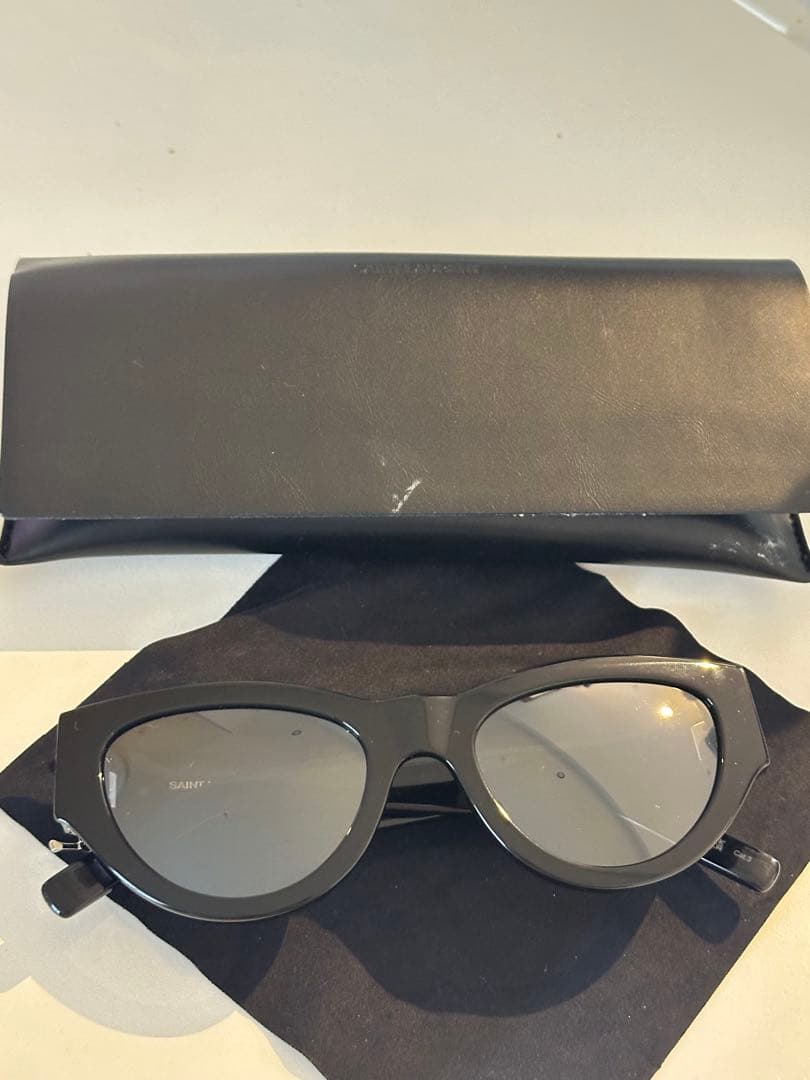 Saint Laurent キャットアイ サングラス SL M94 ケース付き