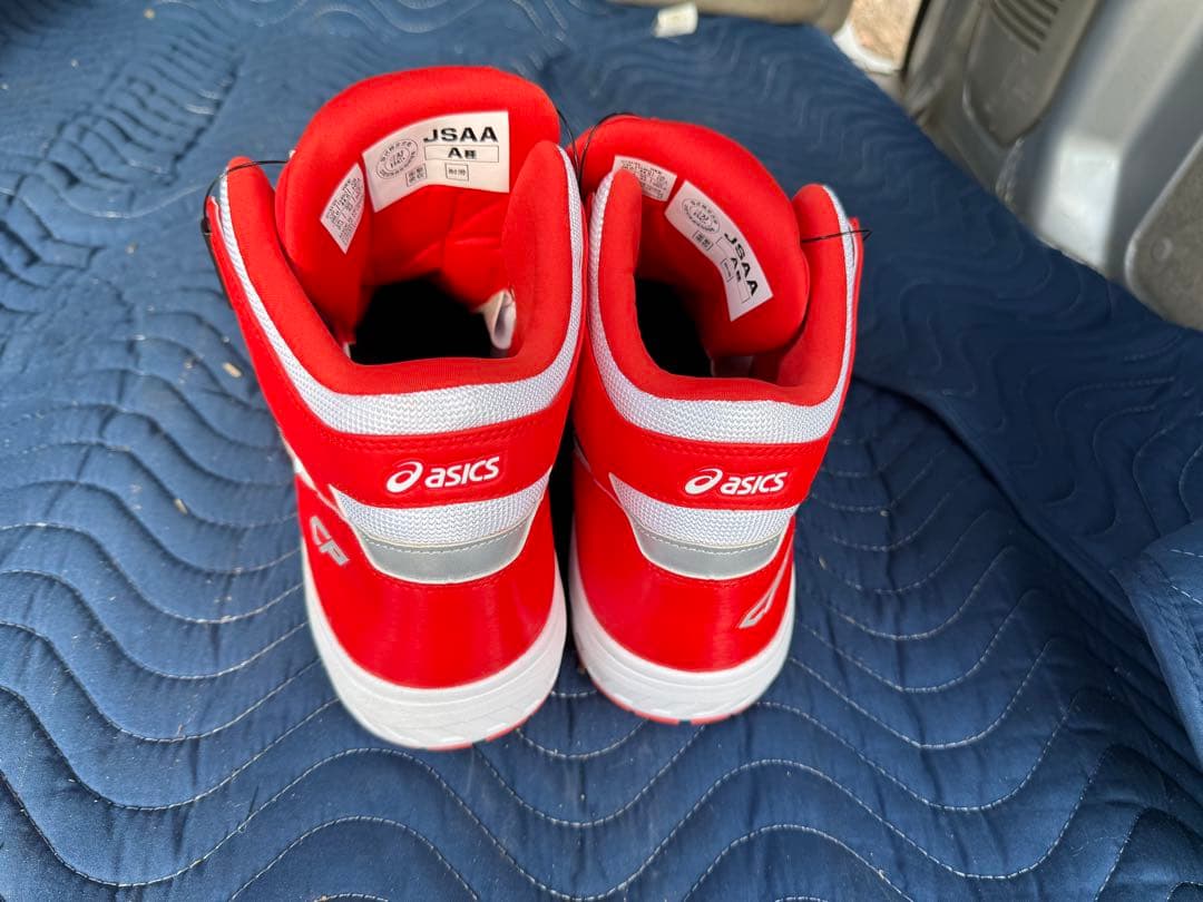 アシックス安全靴ウィンジョブ® CP304 BOA 新品未使用　サイズ28