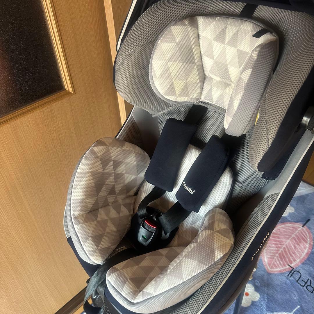 combi チャイルドシート クルムーヴ スマート ISOFIX エッグショック