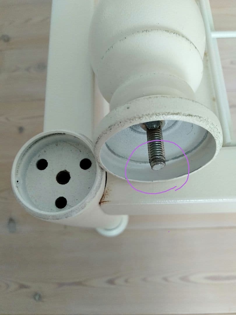 ☆中古品☆直接引き渡し☆アイアンベッドフレーム　セミダブル