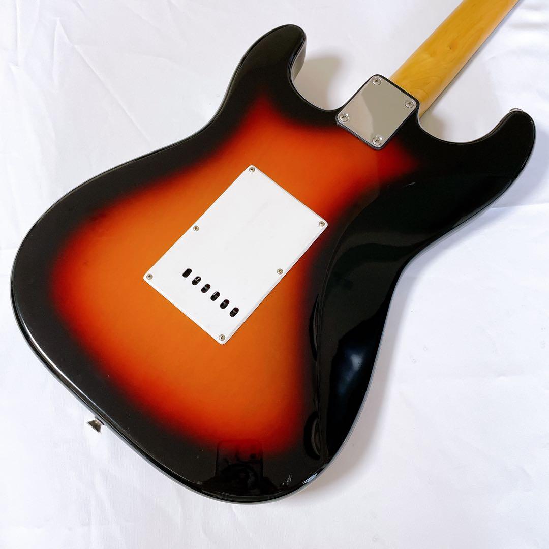 bacchus universe series　サンバースト　ストラトタイプ