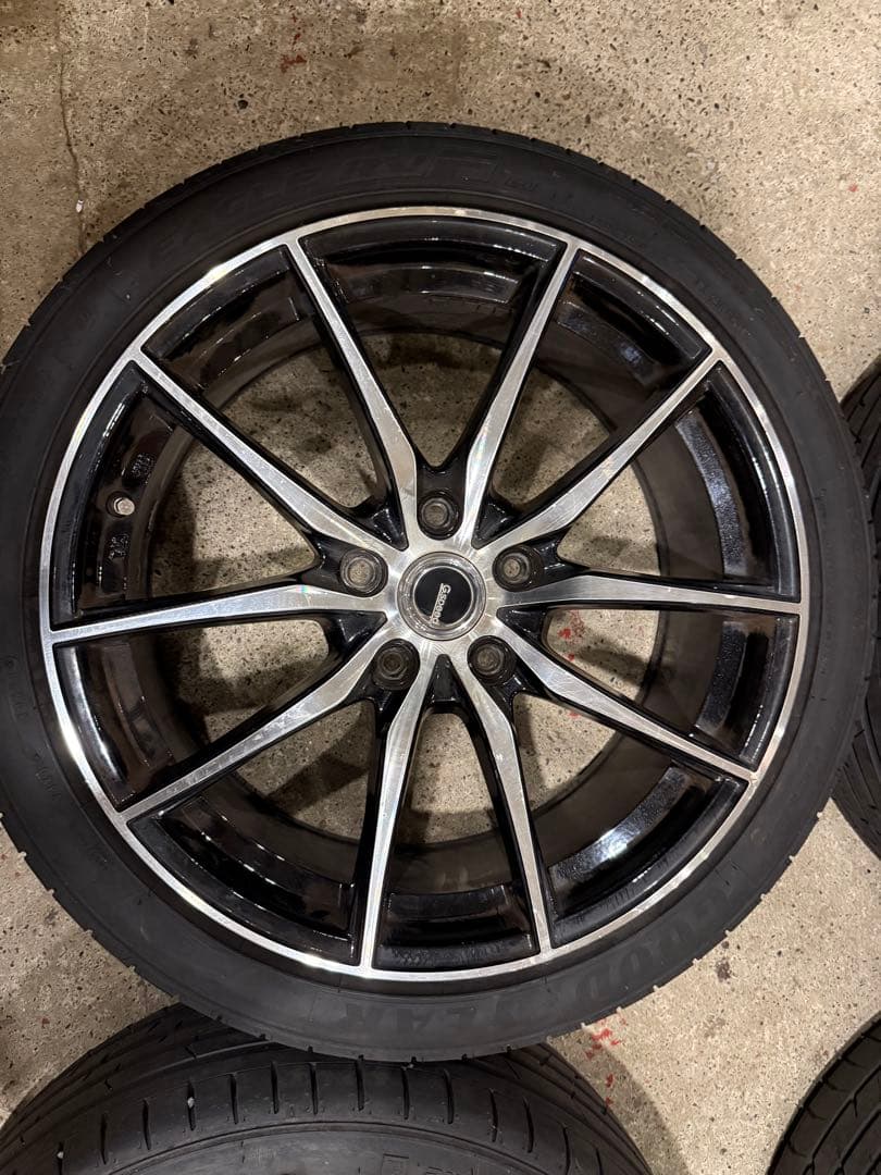 送料込み早い者勝ち　ノア　ヴォクシー 18インチホイール&バリ溝タイヤ