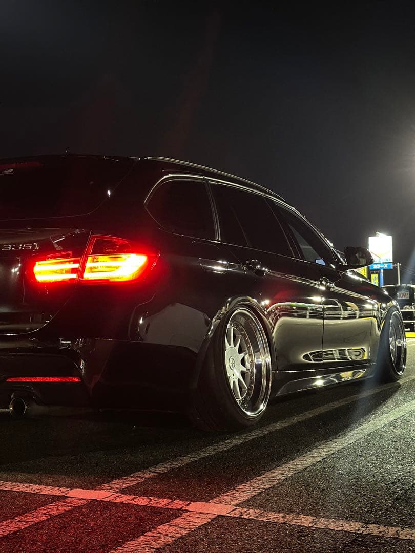 BMW f30.f31 MEGAN RACING リアアームセット