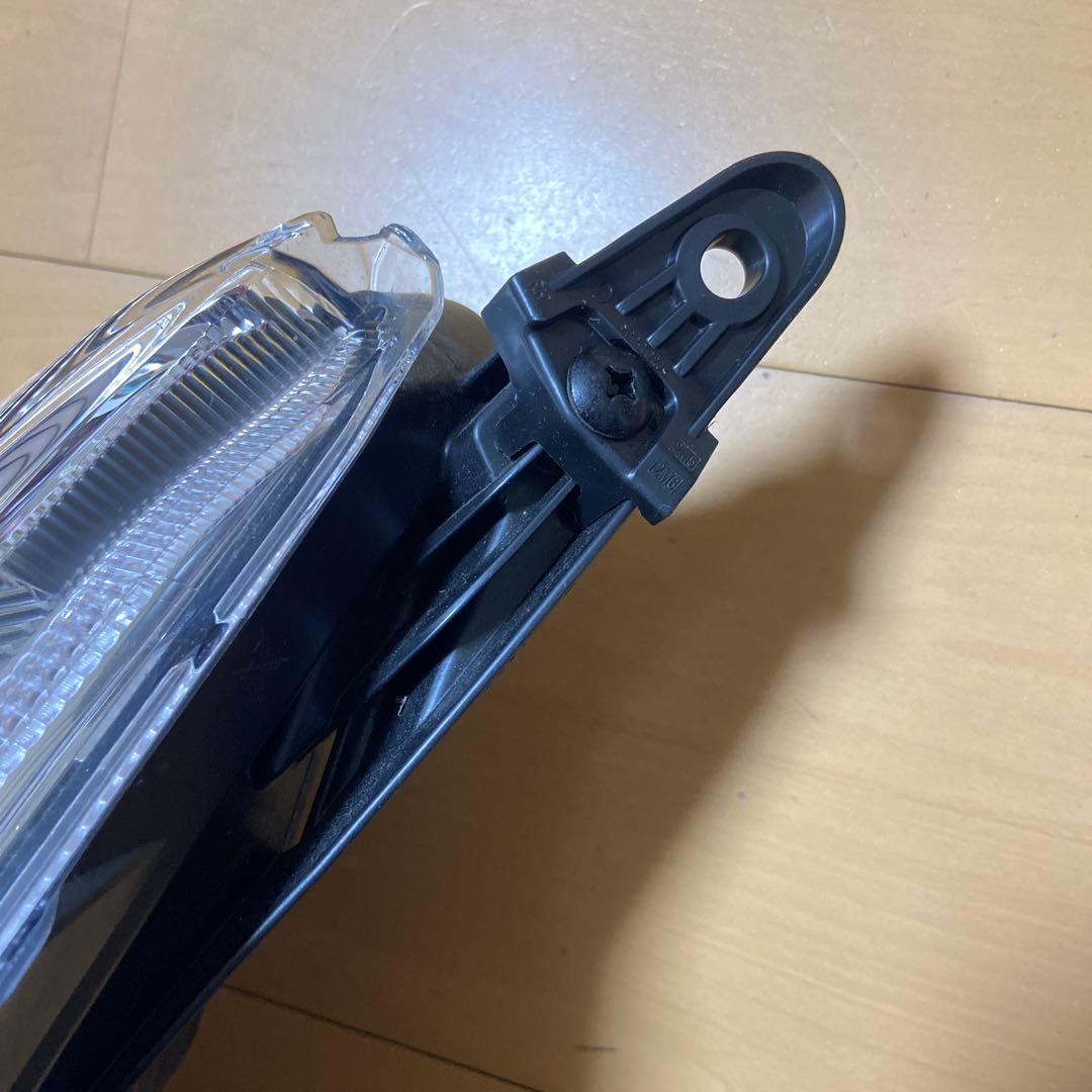 TOYOTA トヨタ 80系VOXY 純正LEDヘッドライト