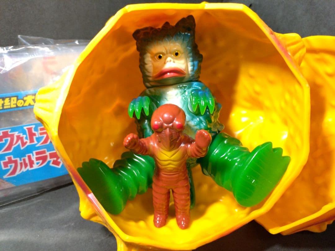 ガラダマ、ガラモン、セミ人間、M1号