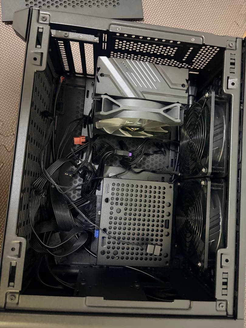 超安い価格 NR200 ブラック + CPU ファン RGB