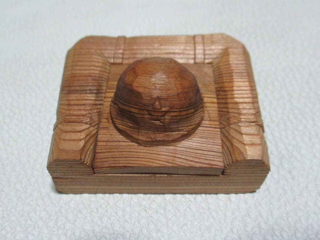 極希少1940年頃◆木彫名工 平安永田一行作『支那事変従軍記念』鉄帽デザイン香合