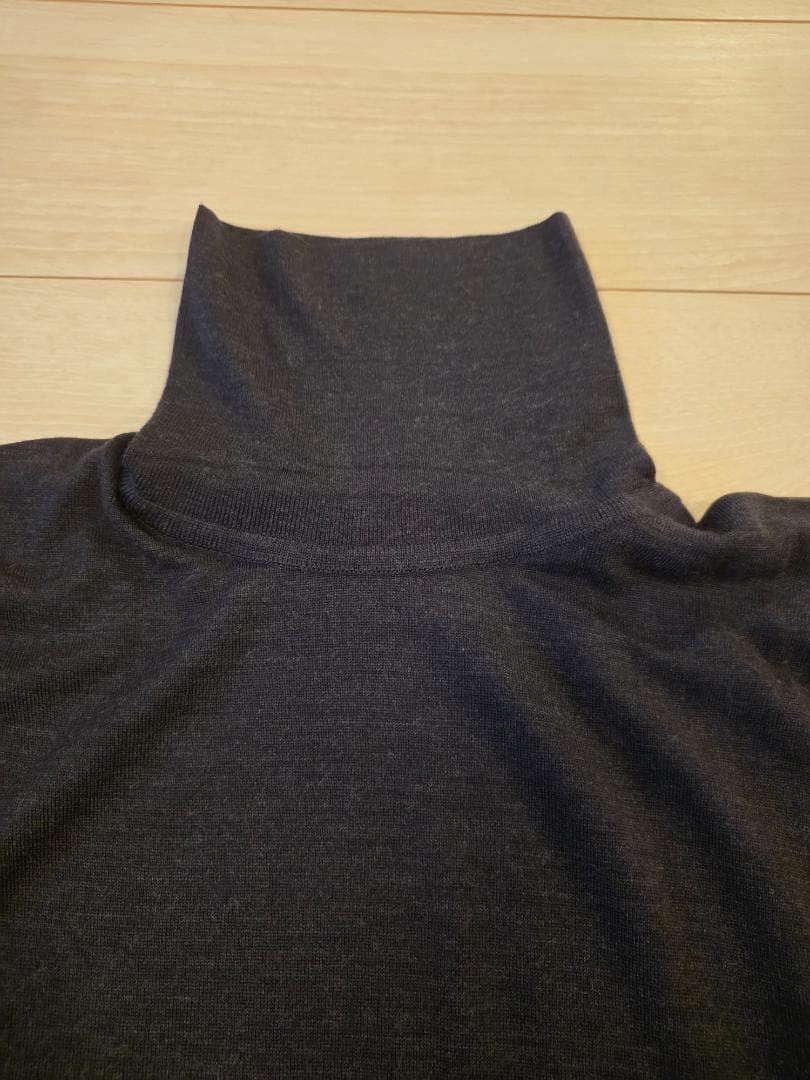 【JOHN SMEDLE RICHARDS 】ウール タートルネックプルオーバー