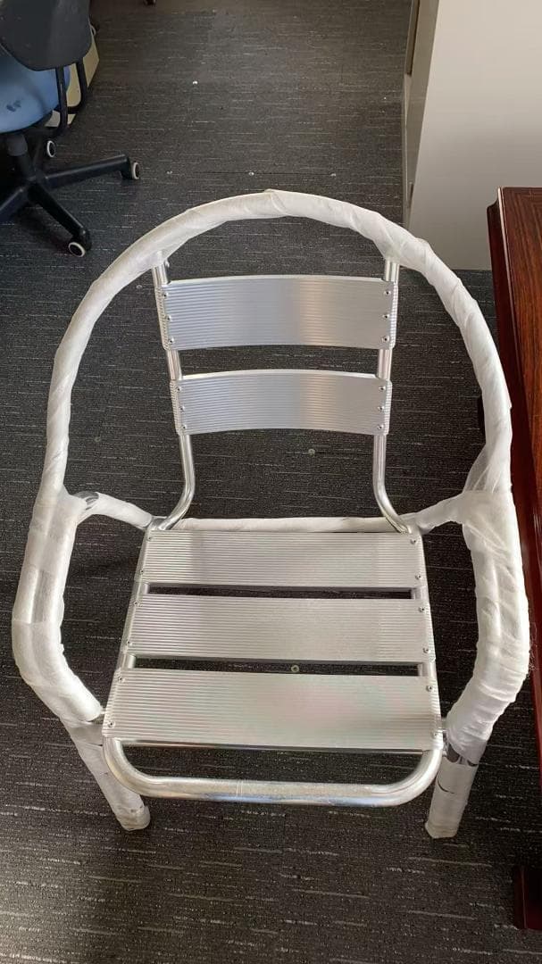 アルミ製アームレスト付き椅子 訳あり品　写真をご確認 SF27-08