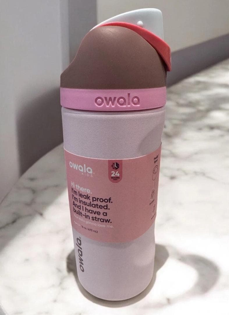 アメリカ限定カラー Owala FreeSip 子ども用水筒 475ml