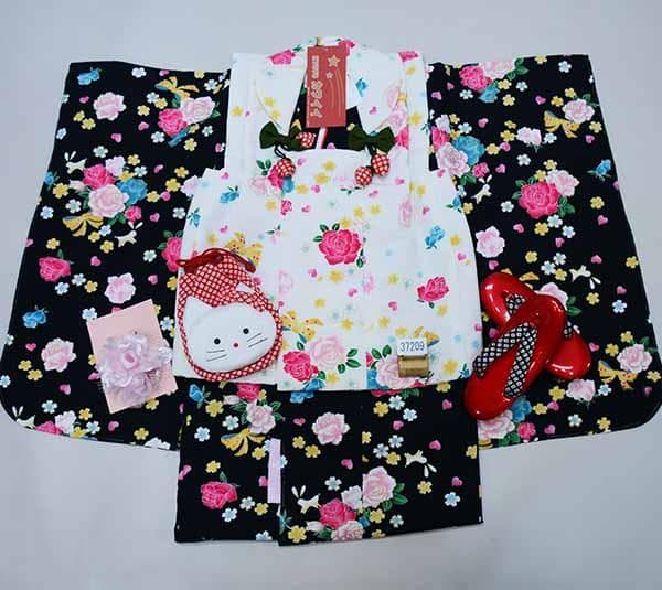 七五三 三歳 女児 被布着物フルセット 黒色×白色 祝着 お仕立て無料