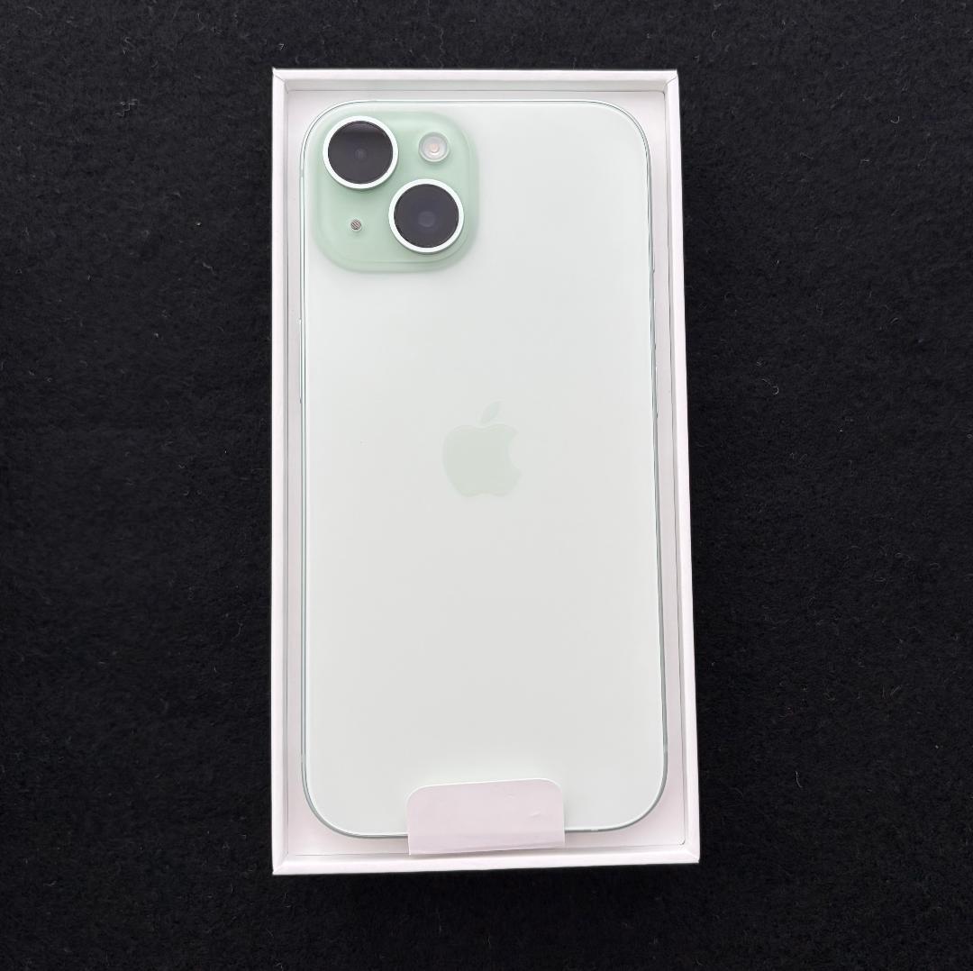iPhone15 グリーン バッテリー99％ ＋ TPUケース