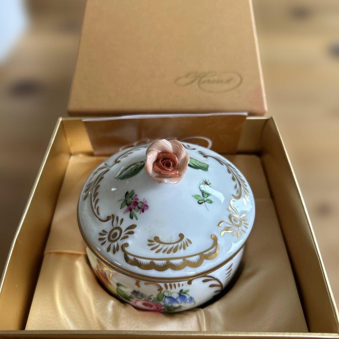 ヘレンドシュガーポット（脚付）