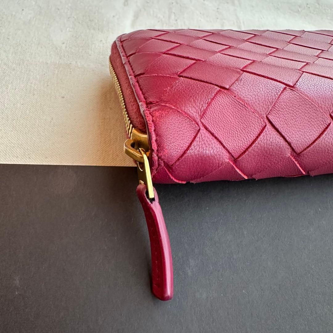 最終値下ボッテガヴェネタ マキシイントレチャート ジップウォレット バーガンディ