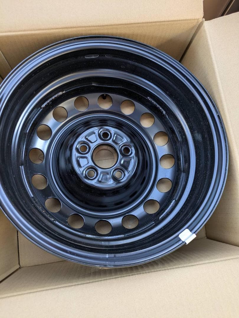 トヨタ　シエンタ　純正ホイール　4本　ホイルキャップキャップ付き