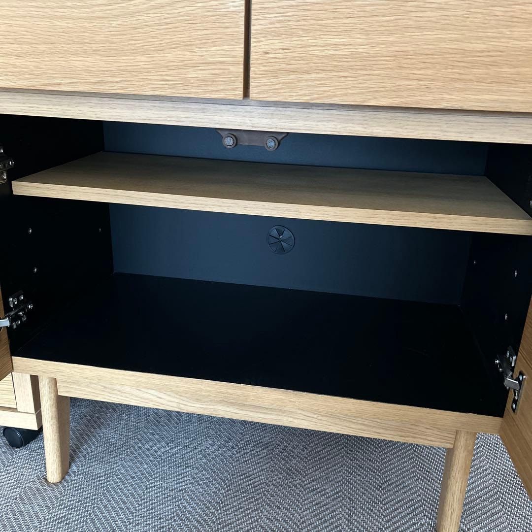 ISSEIKI リビングボード　キャビネット