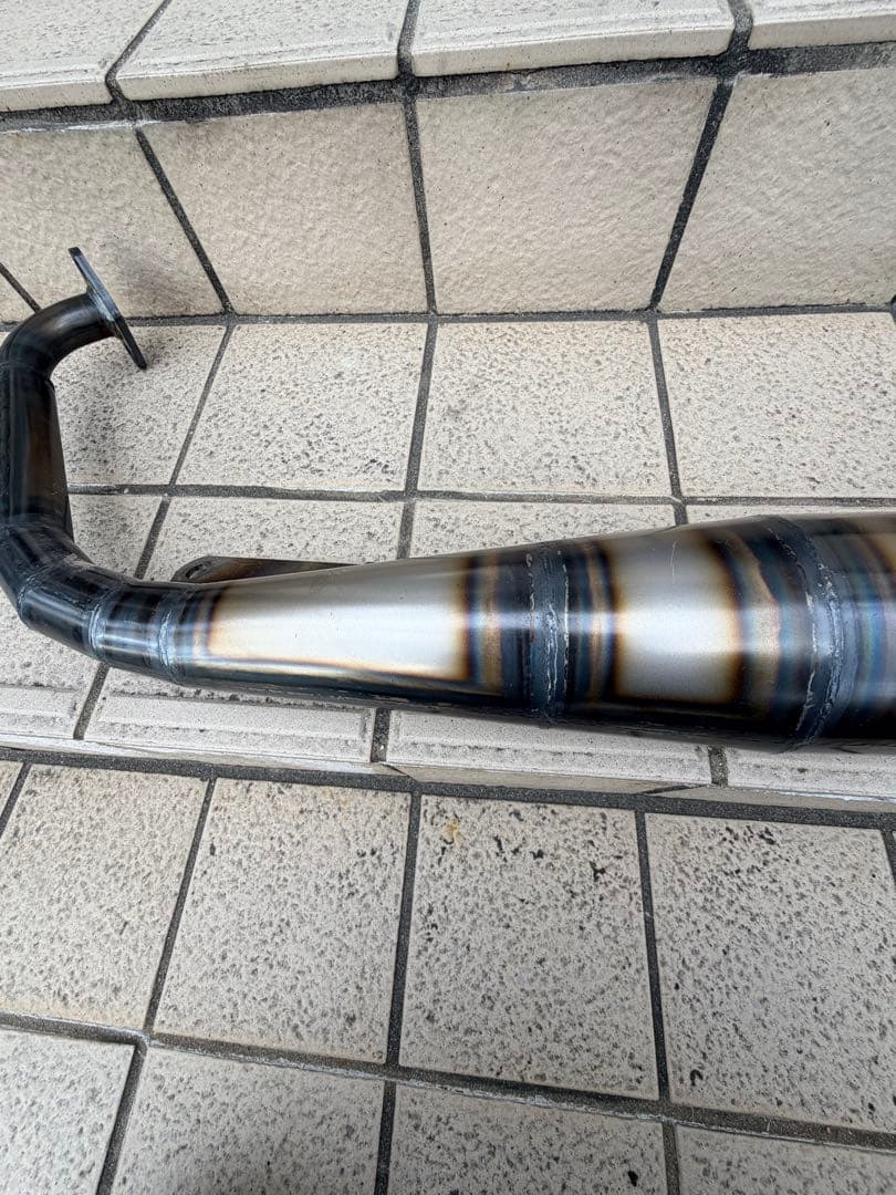 ライブディオ　横型エンジン　マフラー