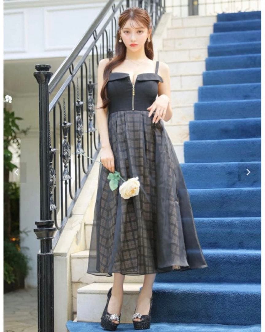 ローブドフルール　ボリュームチェックフレアドレス