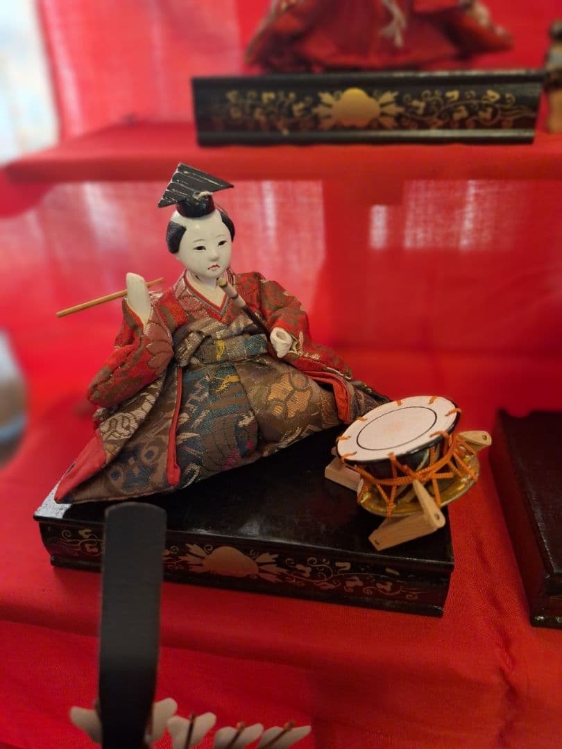 【逸品】1950年代日本製のビンテージひな人形/花やかな15人飾り五段飾り