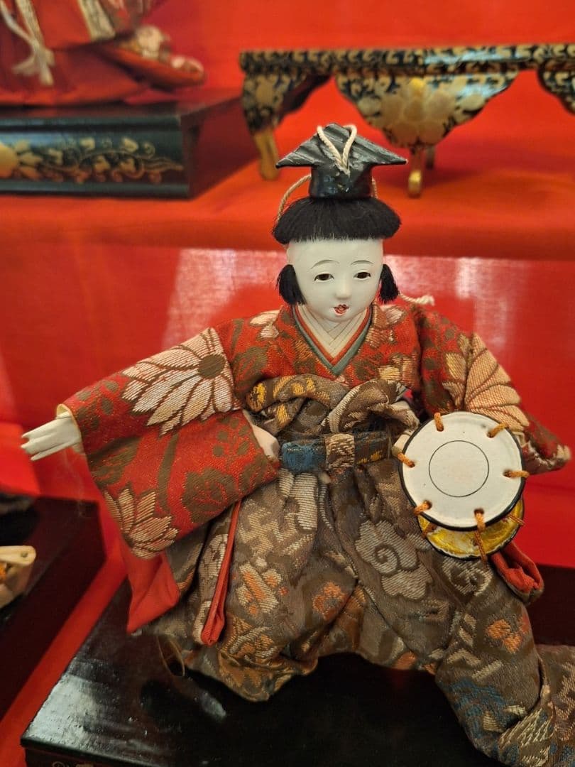 【逸品】1950年代日本製のビンテージひな人形/花やかな15人飾り五段飾り