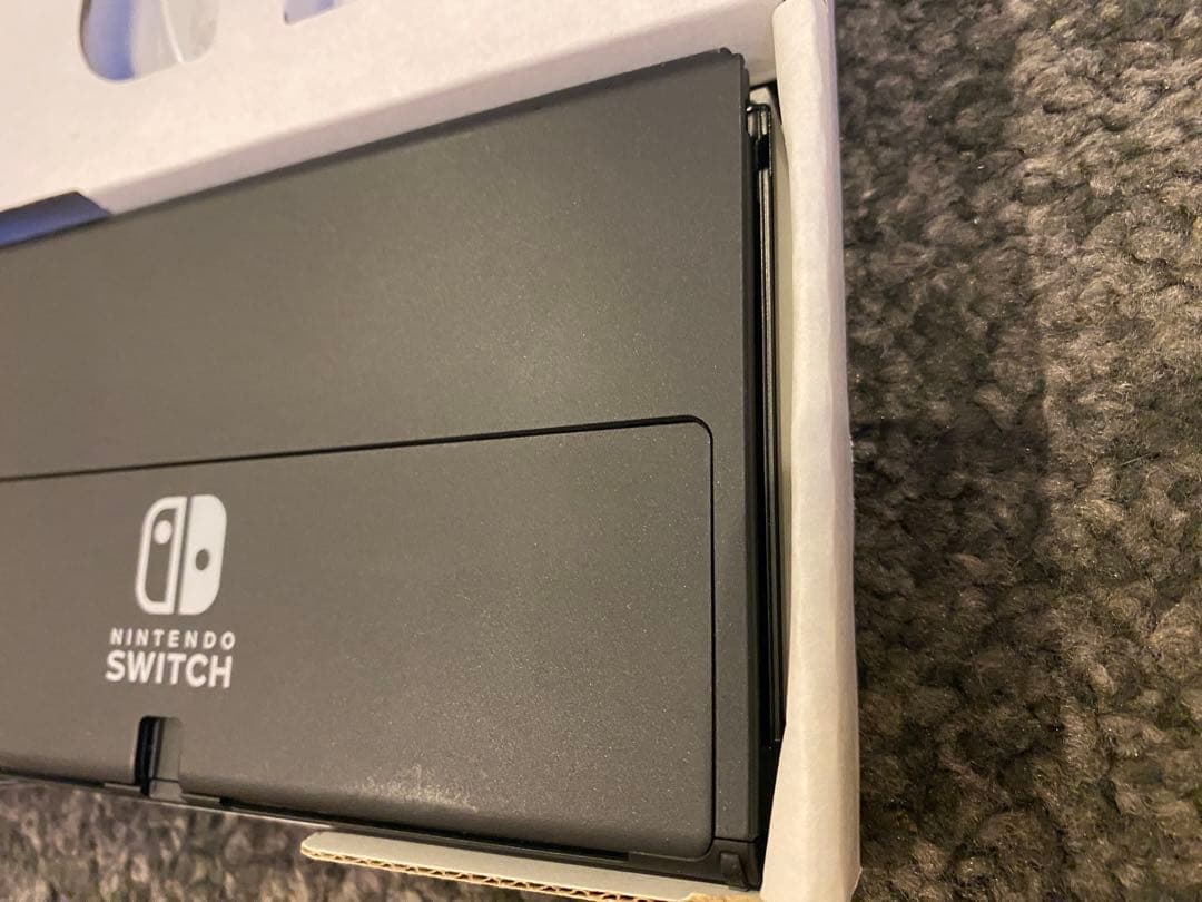 【美品】Nintendo Switch 有機ELモデル ホワイト/ブラック