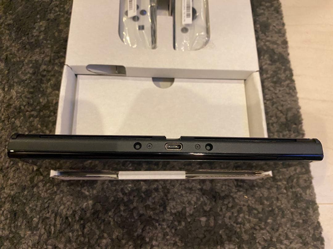 【美品】Nintendo Switch 有機ELモデル ホワイト/ブラック