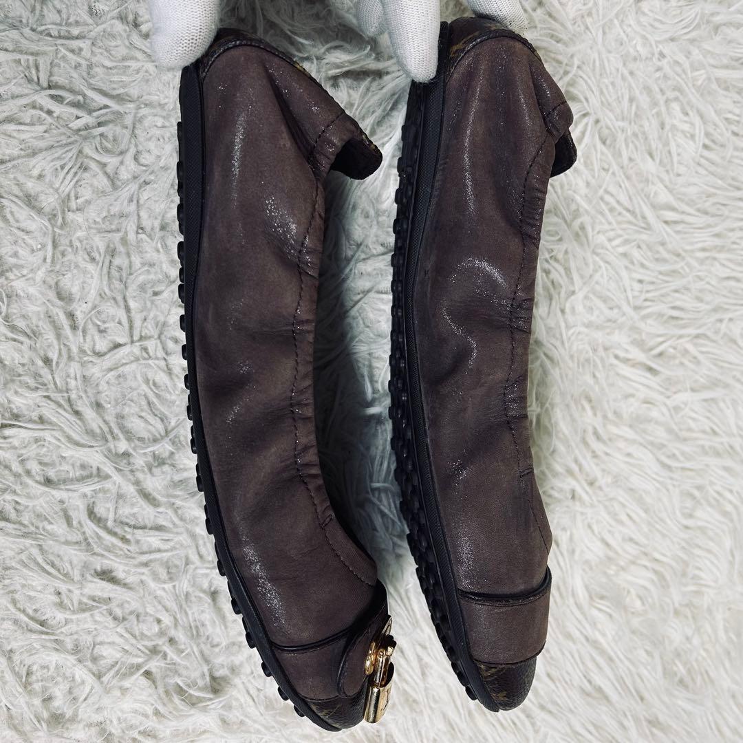 美品　ルイヴィトン　フラットシューズ　カデナ　モノグラム　ロゴチャーム　ゴールド