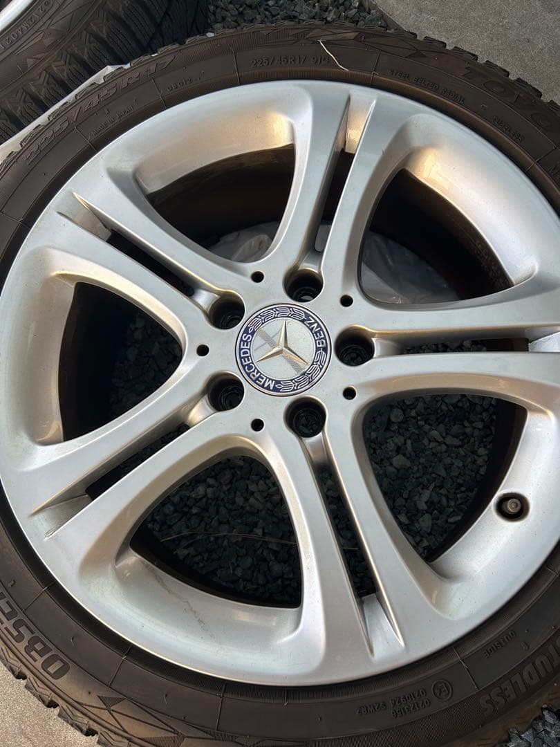 ベンツw176 A180 17㌅225/45 R17 4本セット　スタッドレス