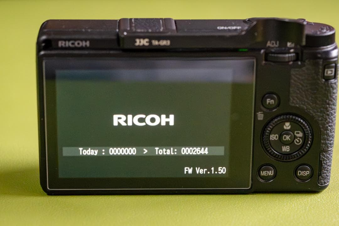RICOH GRⅢx フィルター、フード、サムレスト、予備バッテリー、5年保証