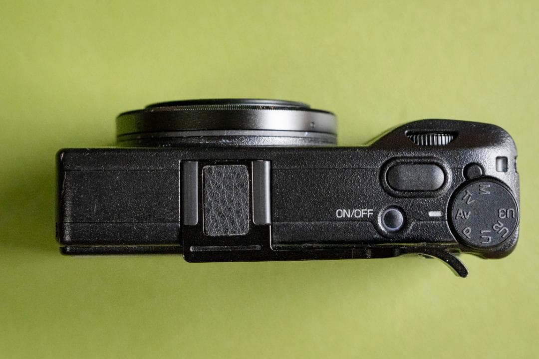 RICOH GRⅢx フィルター、フード、サムレスト、予備バッテリー、5年保証