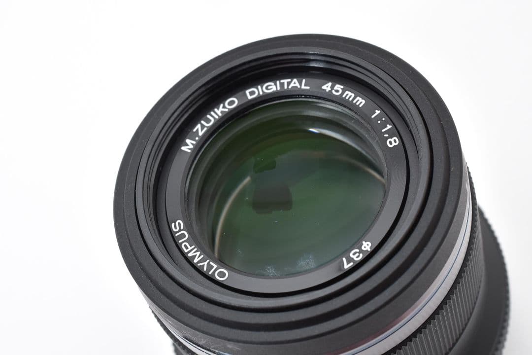 Olympus m.zuiko digital 45mm f1.8 ブラック