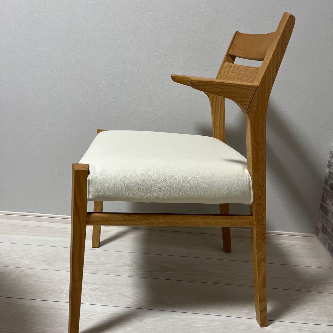 大塚家具 ダイニングチェア シネマ(半肘付き)