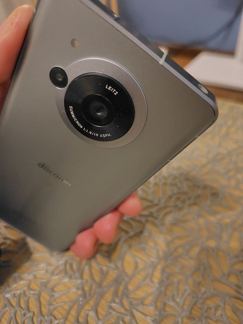 【美品】AQUOS R7 docomo 本体SH−52C シムフリー