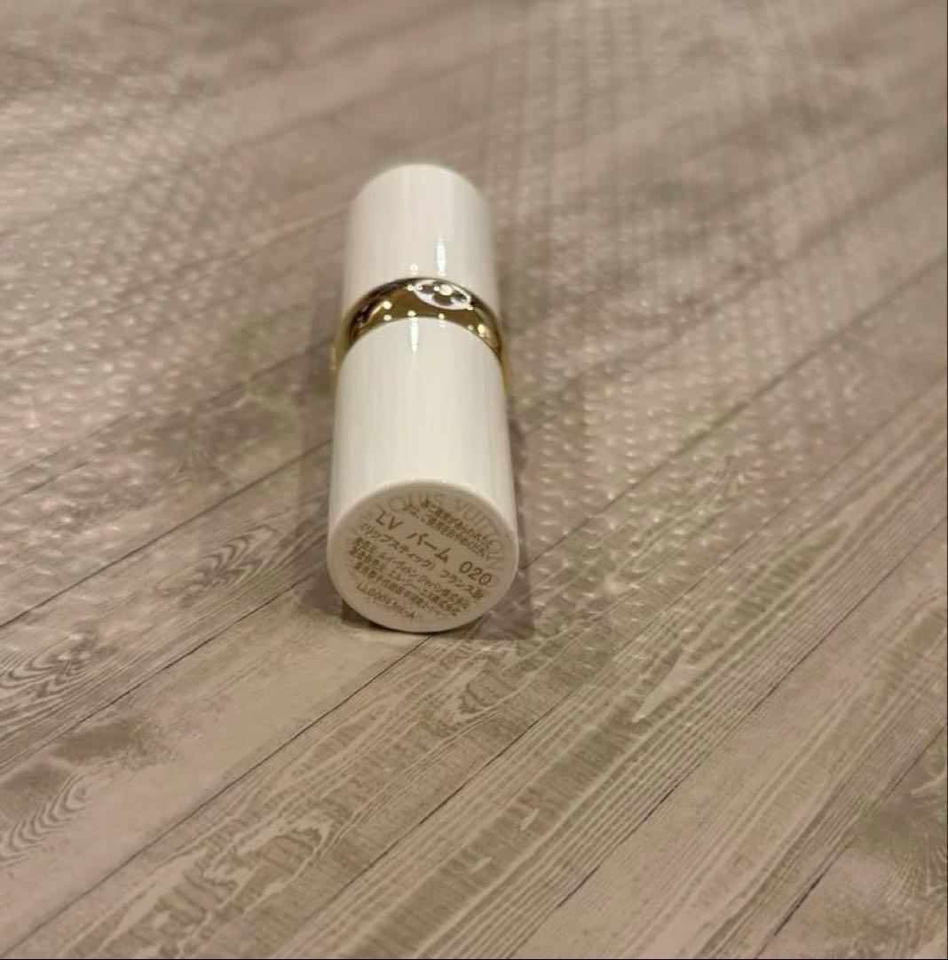 ルイヴィトン　リップバーム 020 ローズエサンシエル