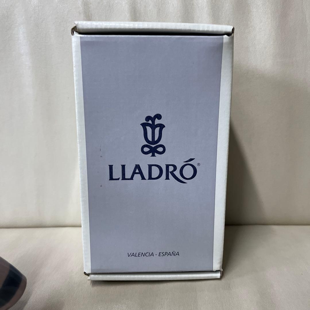 リヤドロ LLADRO磁器人形「Spring is Here(春が来た)」