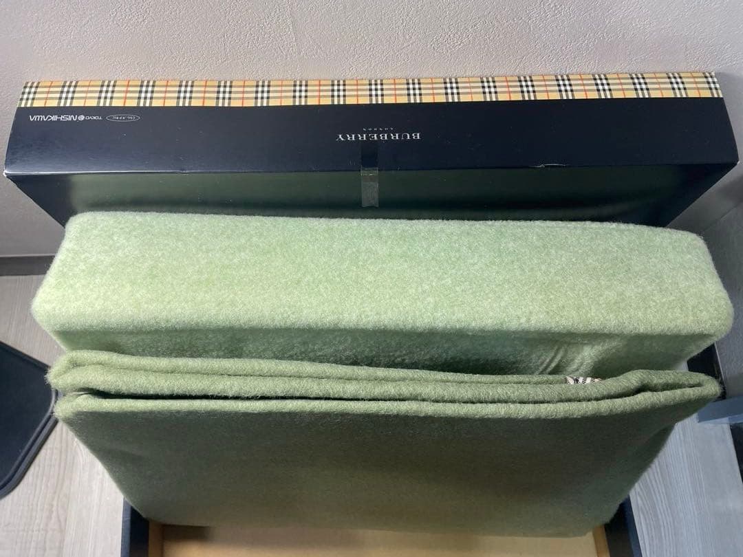 未使用品　BURBERRY バーバリー ウール100% 毛布　ブランケット