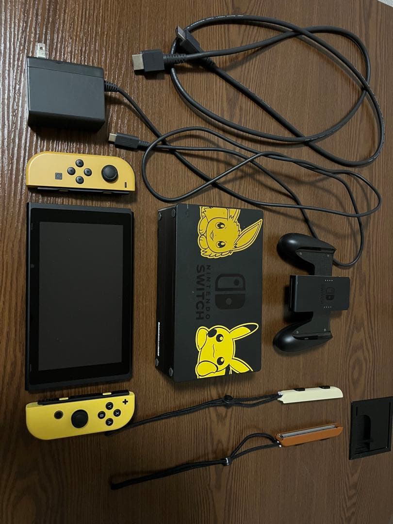 【ピカブイ限定モデル】Nintendo Switch 本体＋各種付属品
