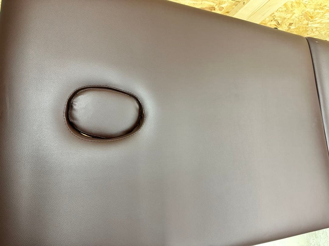 ビューティーガレージ⭐︎整体ベッド・エステ・施術台☆美品・折りたたみ式